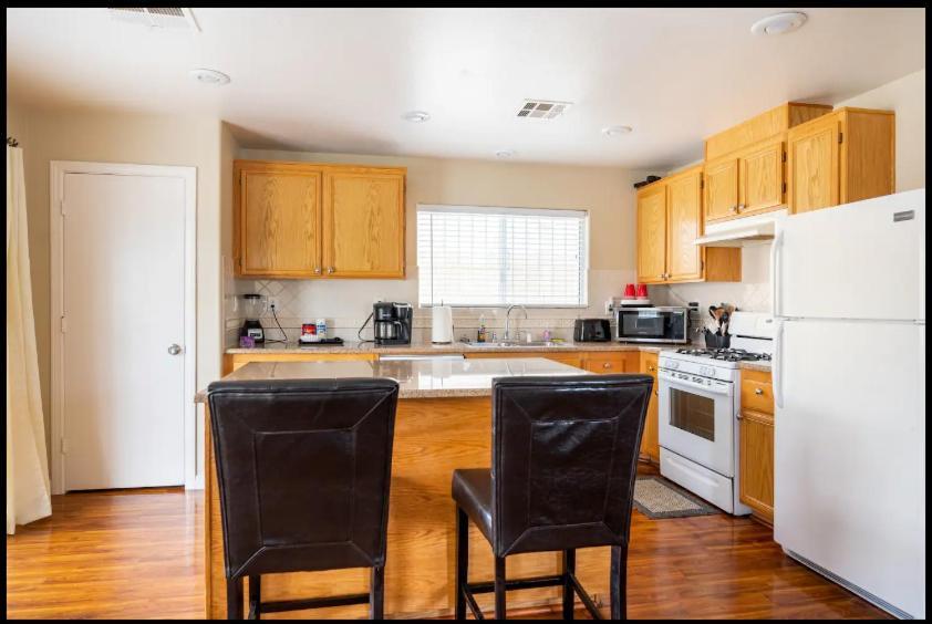 4 Bedroom North Las Vegas With Pool エクステリア 写真